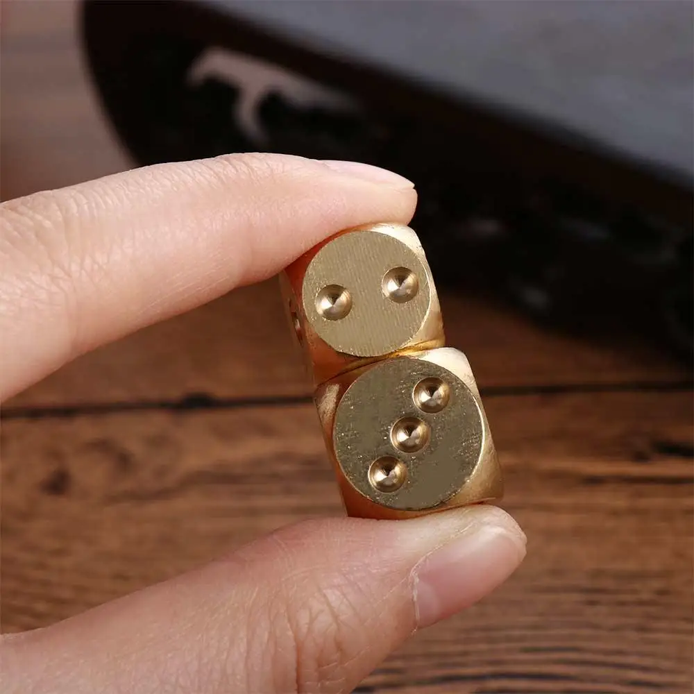 10/5 adet pirinç oyun zar 15MM - Party Games Juegos De Mesa incelemesi ve fiyatı